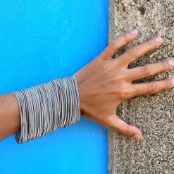 la molla »Armband 97« aus Edelstahlfedern