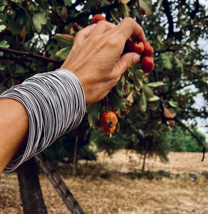 la molla »Armband 97« aus Edelstahlfedern