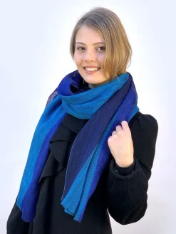 Ulrike Isensee DS Breiter Schal aus blauem Leinen