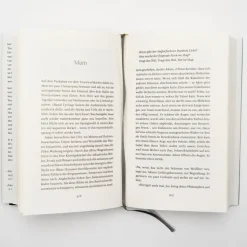 ZEIT Buchhandlung Brodeur, A: Treibgut