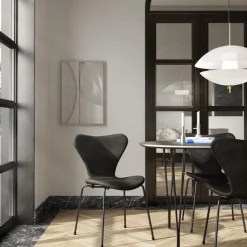 Fritz Hansen Esstisch-Stuhl »3107« von Arne Jacobsen