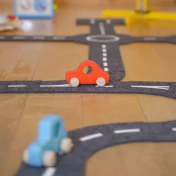 Kinder GOKI Filz-Spielstraße mit 2 Fahrzeugen