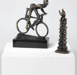 Ars mundi Gerard: Skulptur »Zeitungsleser«