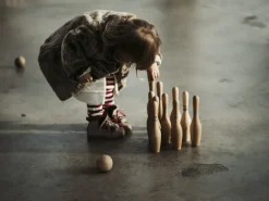 Kinder Wooden Story Holzkegel Set