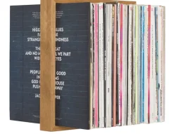 das kleine b Plattenständer »b-platte«