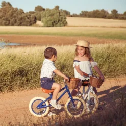 Kinder Banwood Retro-Laufrad mit Körbchen