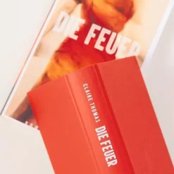 ZEIT Buchhandlung Thomas, Claire: Die Feuer