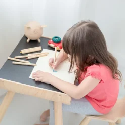 Kinder Plan Toys Tisch mit Stuhl schwarz