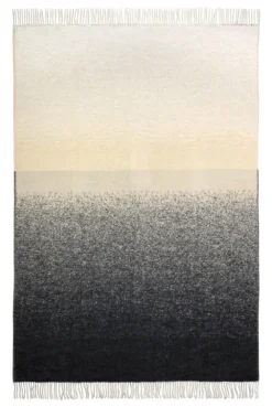 Lina Johansson Wolldecke »Fade«