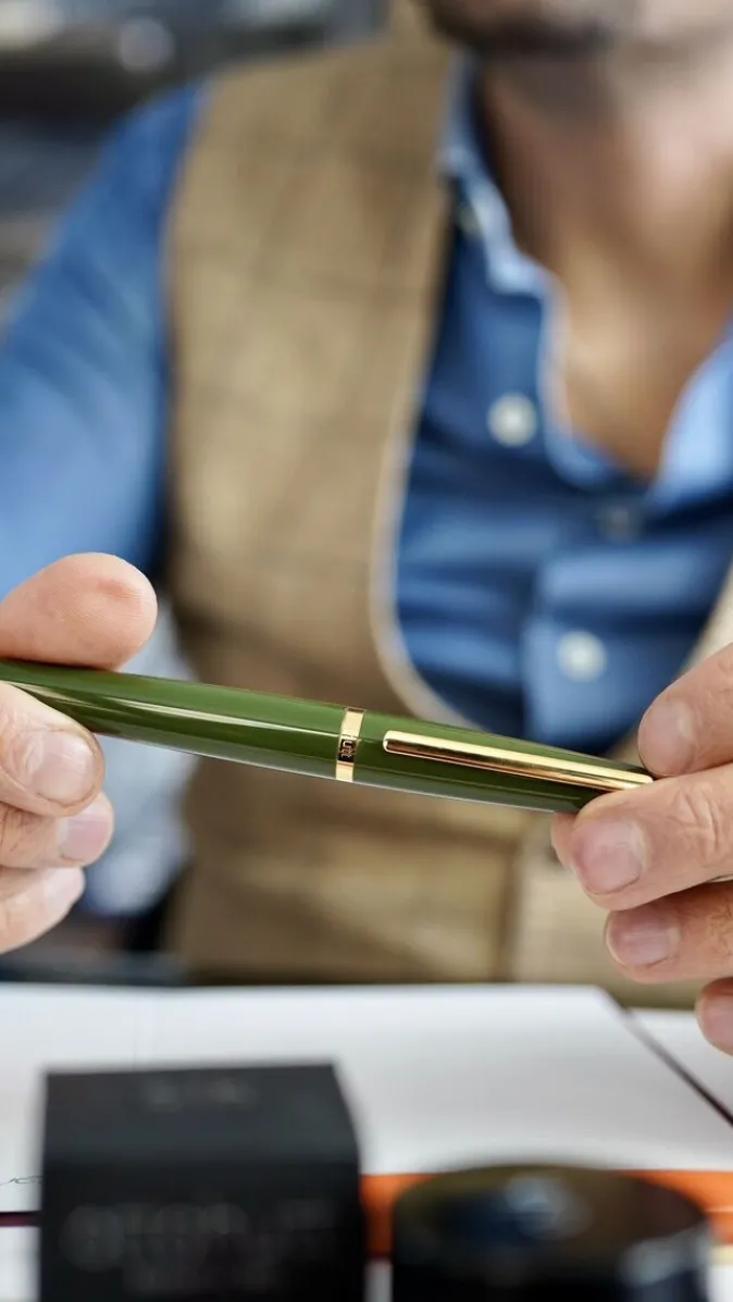 Otto Hutt ZEIT-Sonderedition Kugelschreiber »Design06« Olivgrün