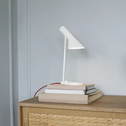 Louis Poulsen ZEIT-Sonderedition Tischleuchte »AJ mini« in Weiß und Rot